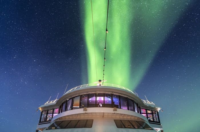 Hurtigruten MS Roald Amundsen Observation Deck 4.JPG